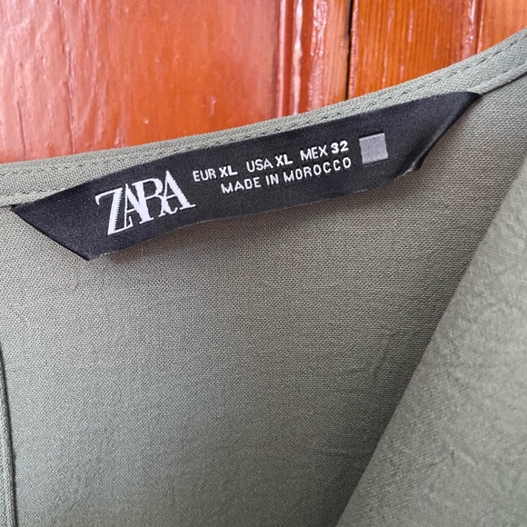 Zara Green Jumpsuit - Picture 3 of 3